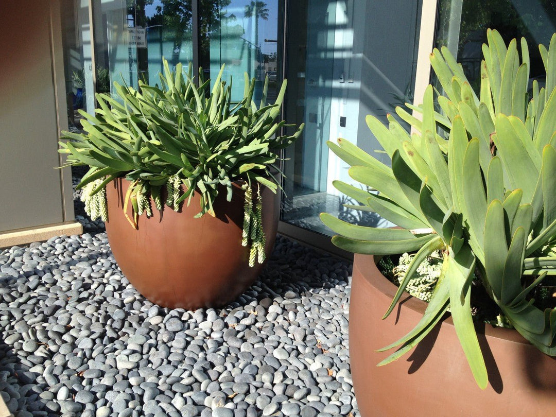 Curved Round Fiberglass Container - LDF SilkCONTAINERS